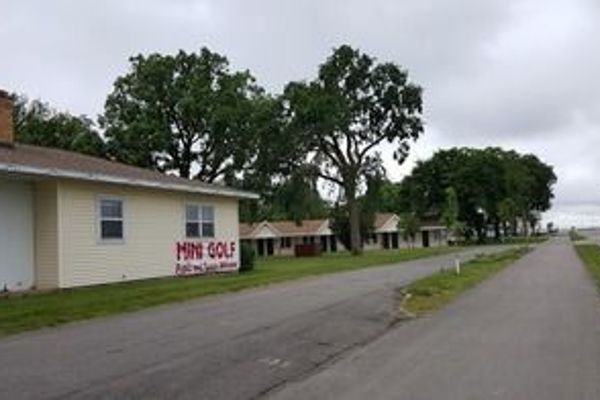 Budget Host Inn (Detroit Lakes)
